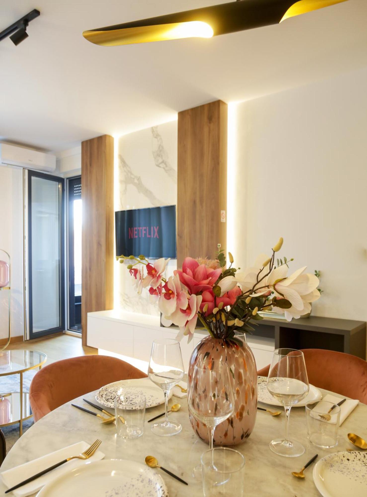 Supernova Royal Residence Novi Sad Esterno foto